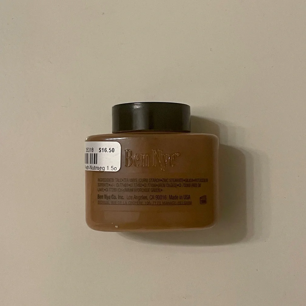 Ben Nye Luxury Powder 🟤 - Picture 3 of 3
